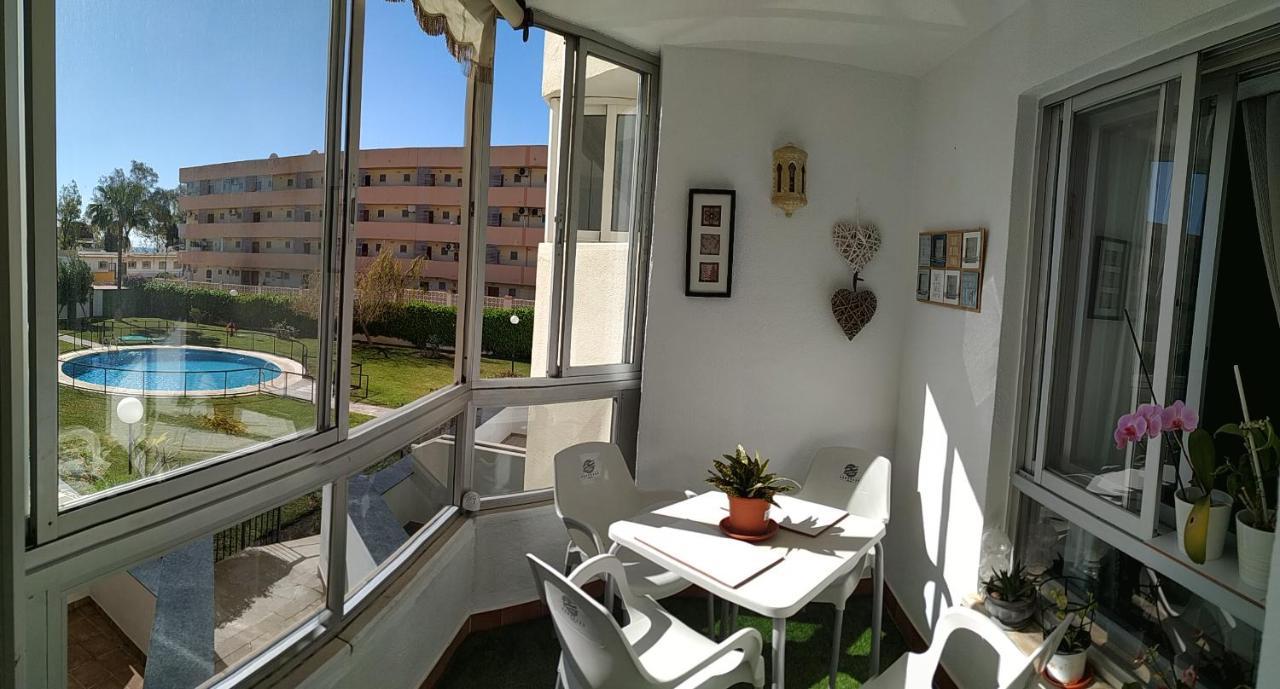 Lovely Apartment In Torremolinos Views Of The Sea, Pool, Terrace, Sofa Bed And Fully Equipped Kitchen 외부 사진
