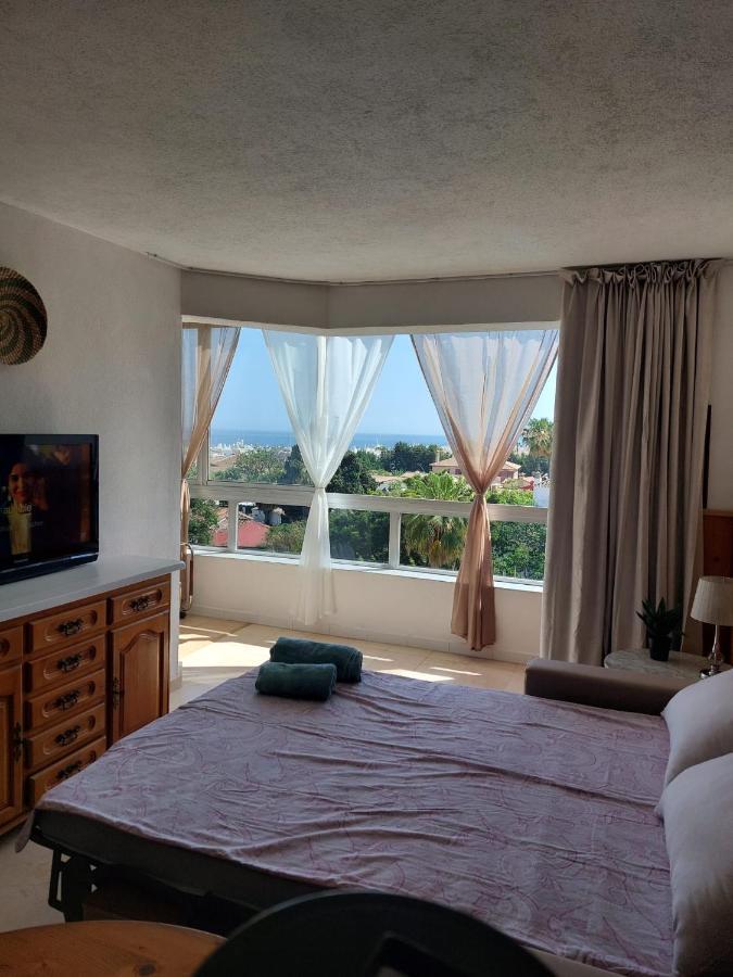 Lovely Apartment In Torremolinos Views Of The Sea, Pool, Terrace, Sofa Bed And Fully Equipped Kitchen 외부 사진